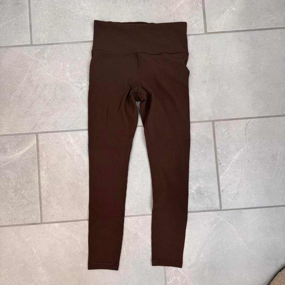 Athleta Elation Ribbed Tight - brown leggings size M